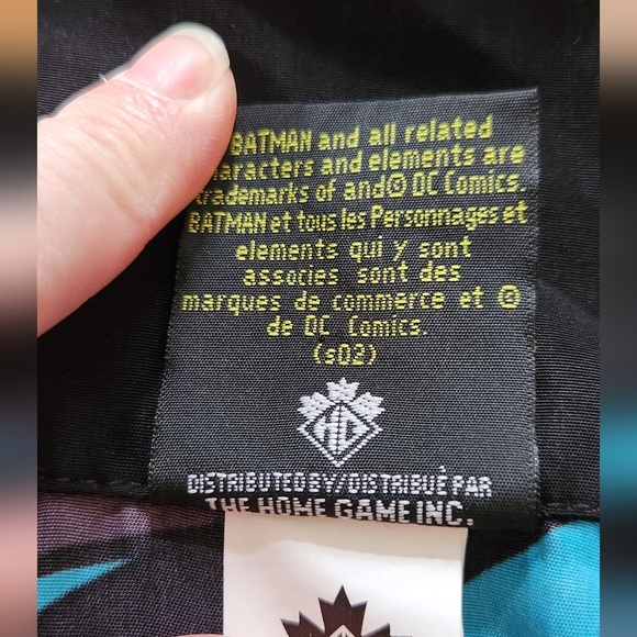 3/$20 - Batman short sleeve shirt sz small - Picture 8 of 9